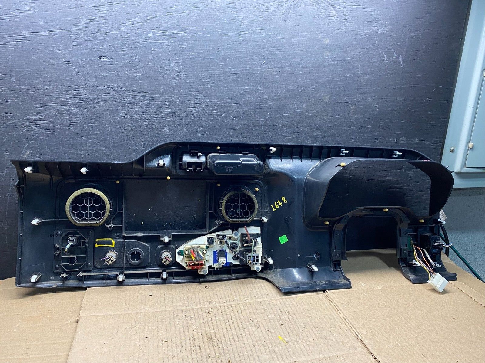 2009 - 2014 Ford E150 E250 Gauge Speedometer Cluster Radio Bezel Trim L6788 DG3