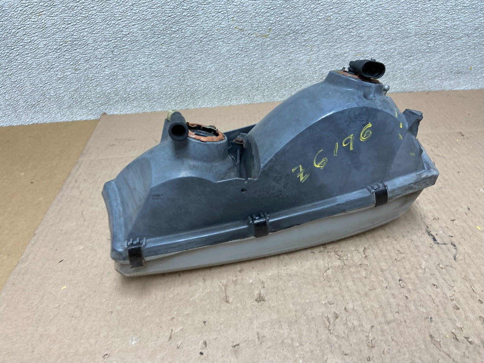1992 1993 1994 Toyota Camry Right Passenger RH Halogen Headlight OEM Z6196 DW7