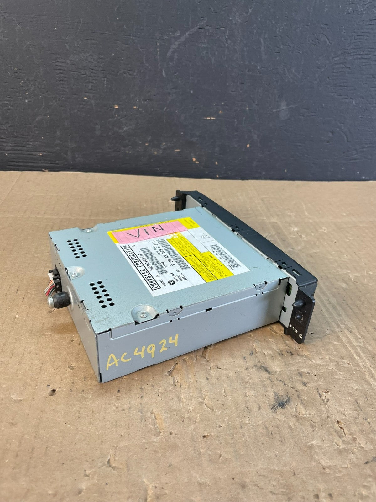 2009 2010 2011 Volkswagen Routan Video DVD Player AC4924 DG5