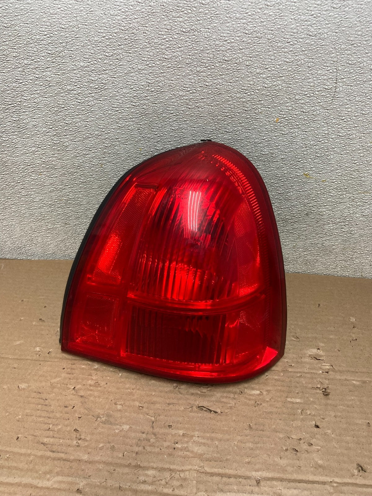 2003 to 2011 Lincoln Town Car Right Passenger Rh Tail Light AB1440 LK0