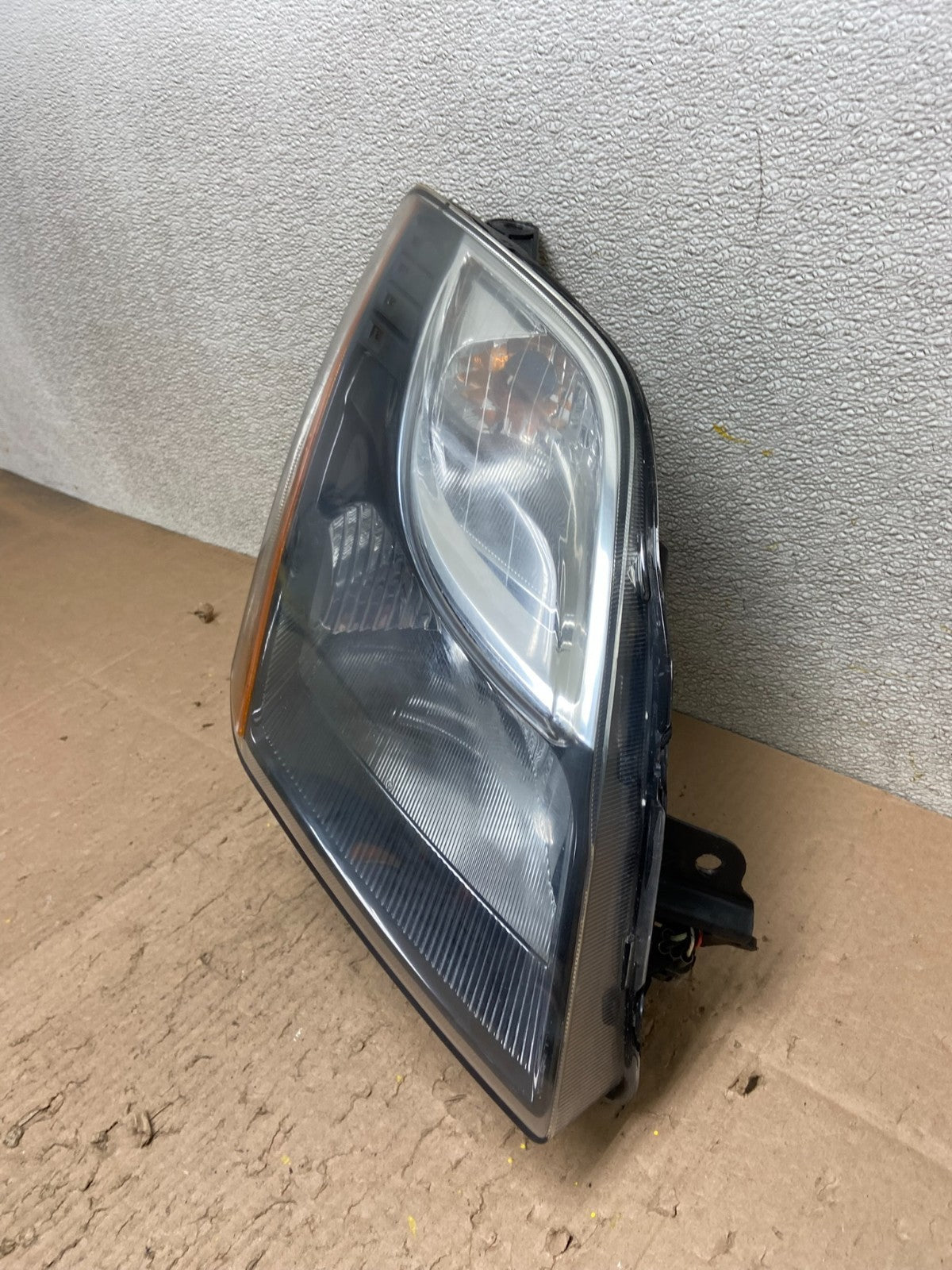 2010 2011 2012 Nissan Sentra Halogen Right Passenger Black Headlight Y3170 DW1