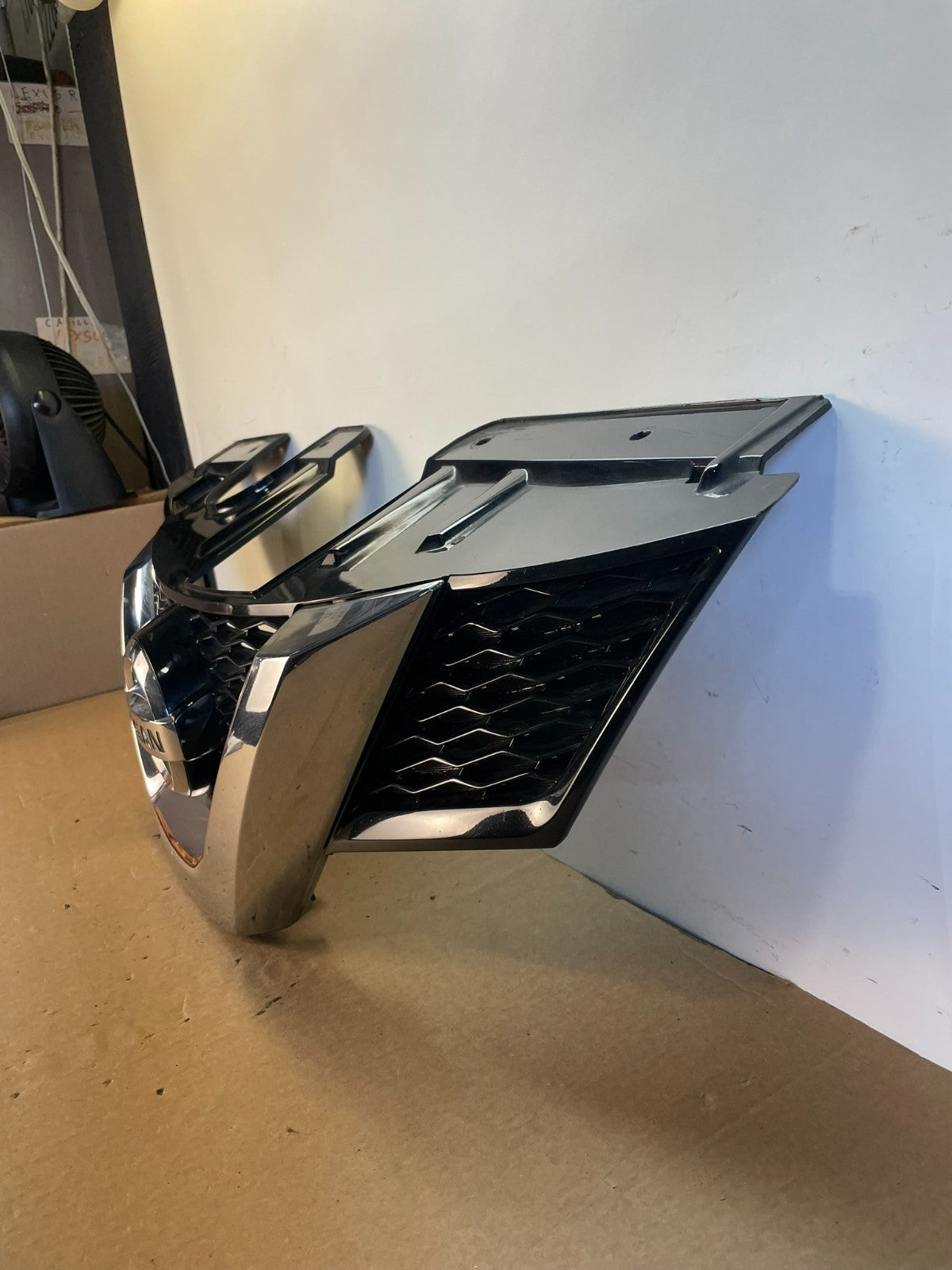 2014 2015 2016 Nissan Rogue Front Upper Chrome Grill Grille AH0346 DG1