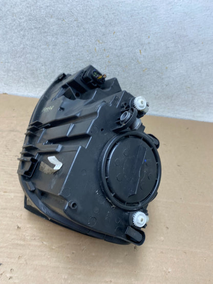2011 to 2014 Volkswagen Jetta Right Passenger RH Headlight Halogen AH9474 DW6