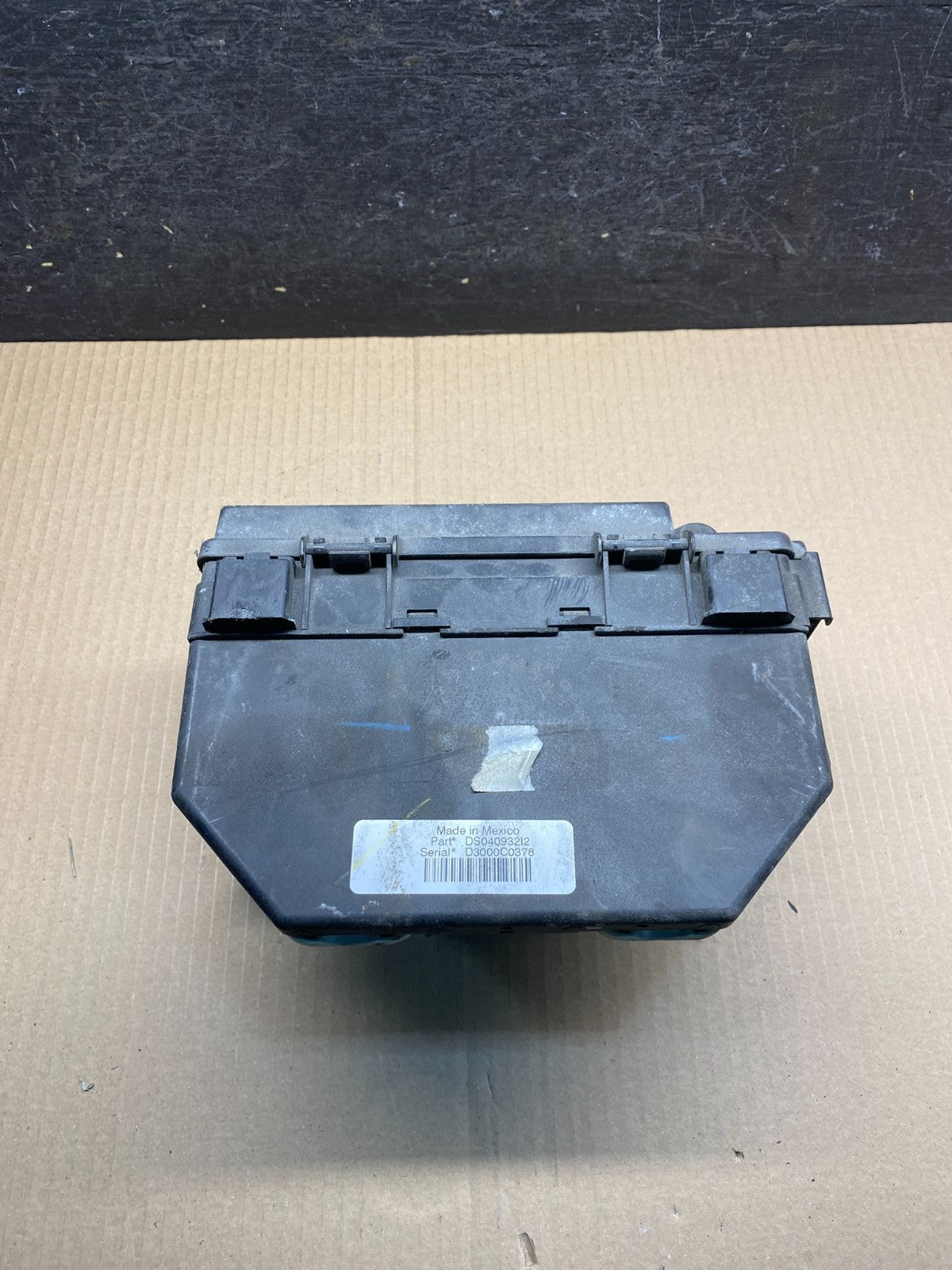2011 Dodge Ram 1500 Totally Integrated Power Module Fuse Box AH7319 DG2
