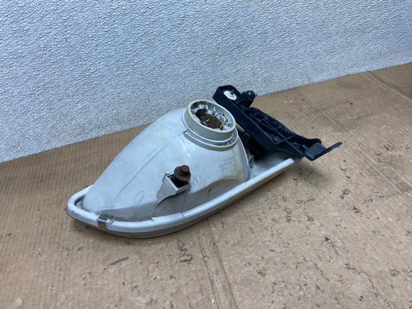 2001 2002 2003 Toyota Sienna Left Driver Lh Side Headlight Halogen AA7146 DW5
