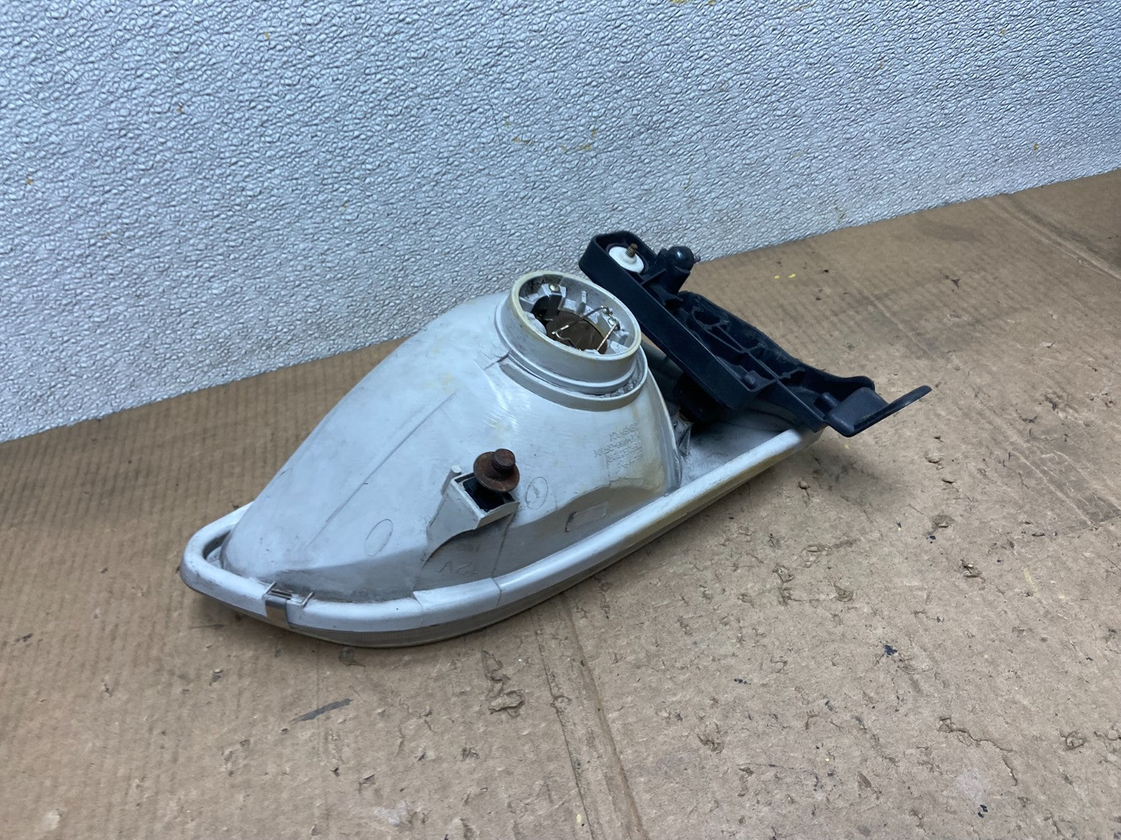 2001 2002 2003 Toyota Sienna Left Driver Lh Side Headlight Halogen AA7146 DW5