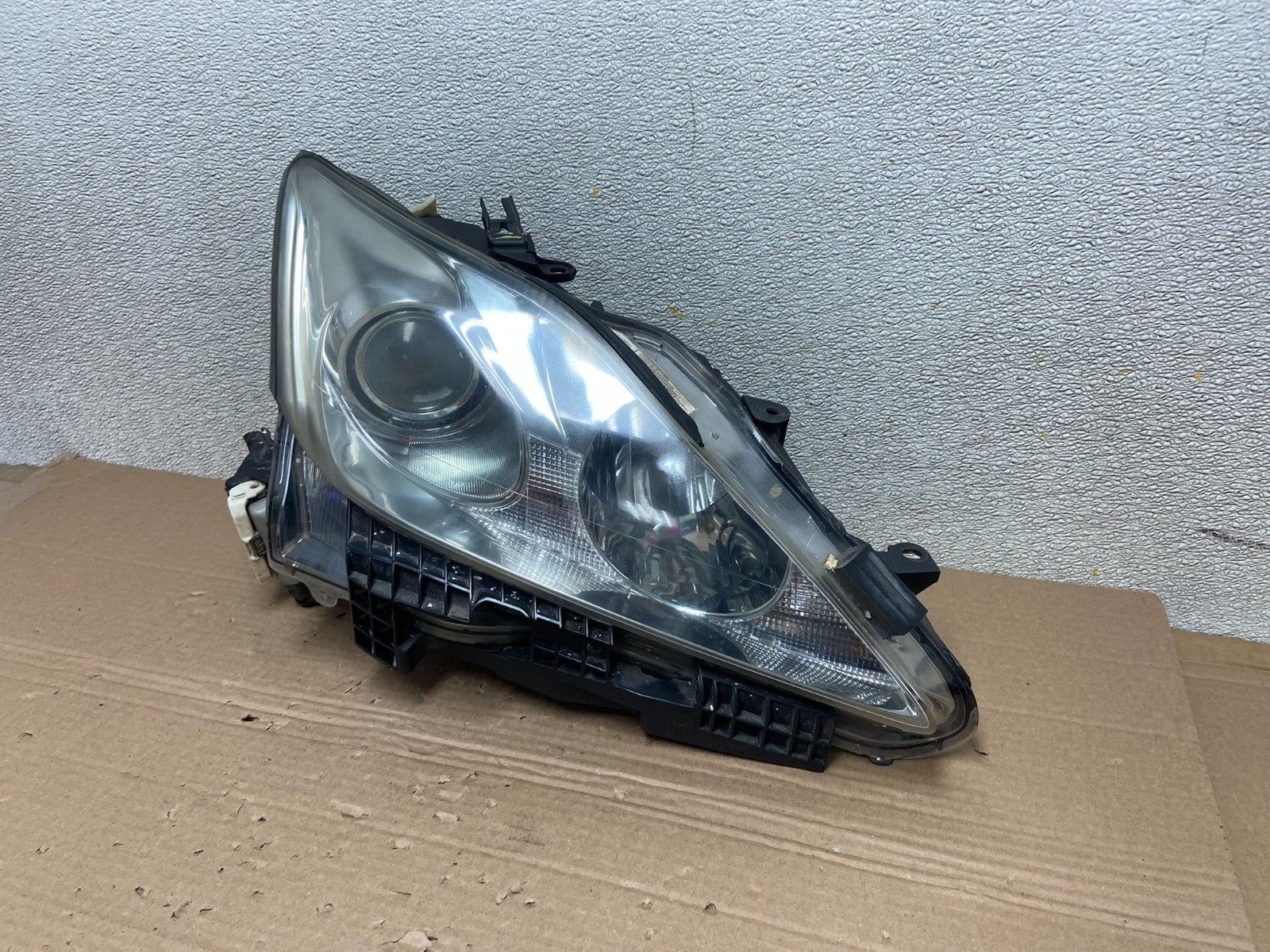 2006 - 2010 Lexus IS250 Right Passenger RH Side Xenon Headlight OEM AB1083 DW1