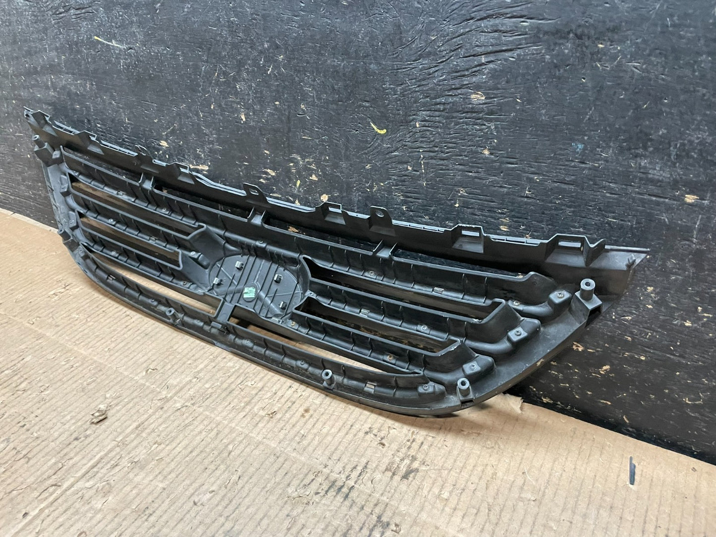 2007 to 2008 Kia Spectra Front Upper Grill Grille OEM Y2034 DG7