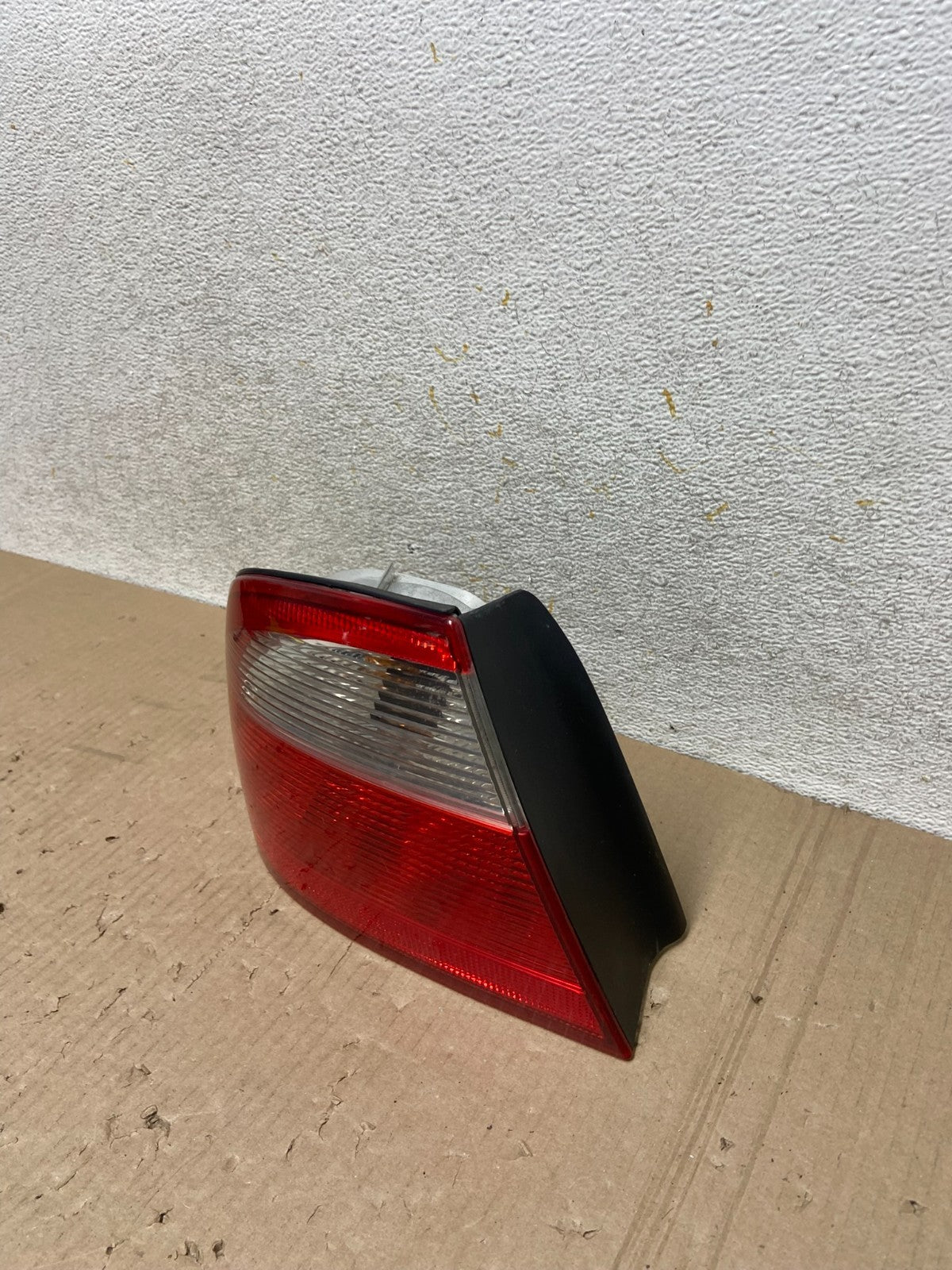 2002 to 2005 Saab 9-5 95 Left Driver LH Side Tail Light AJ1845 LK1