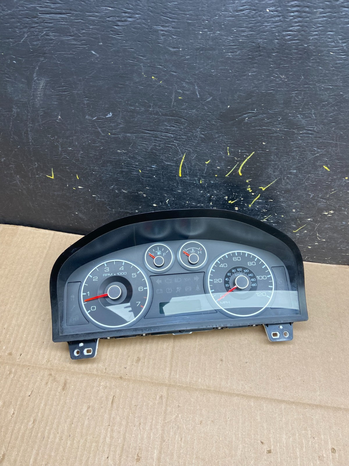 2009  Ford Fusion Instrument Speedometer Gauge Cluster OEM y2225 DG0