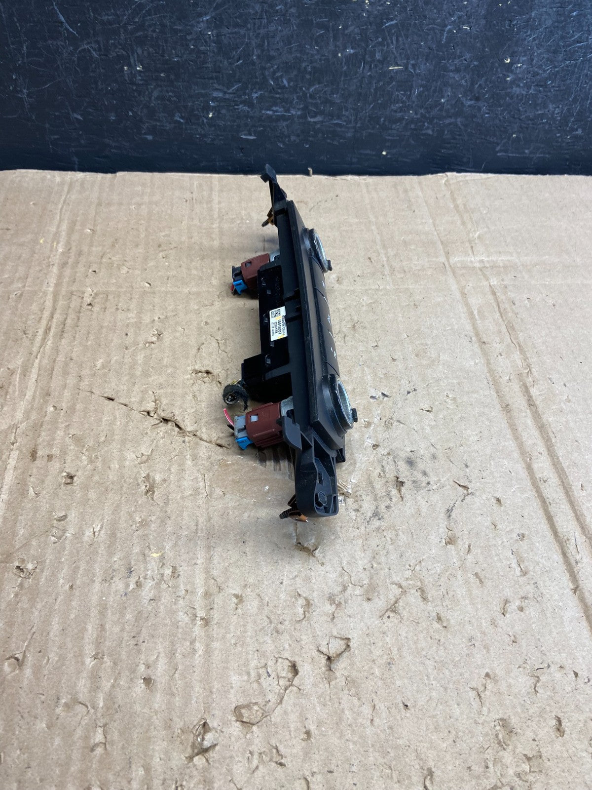 2007 - 2014 Chevrolet Tahoe Yukon Pedal Traction Control Switch ae1905 DG1