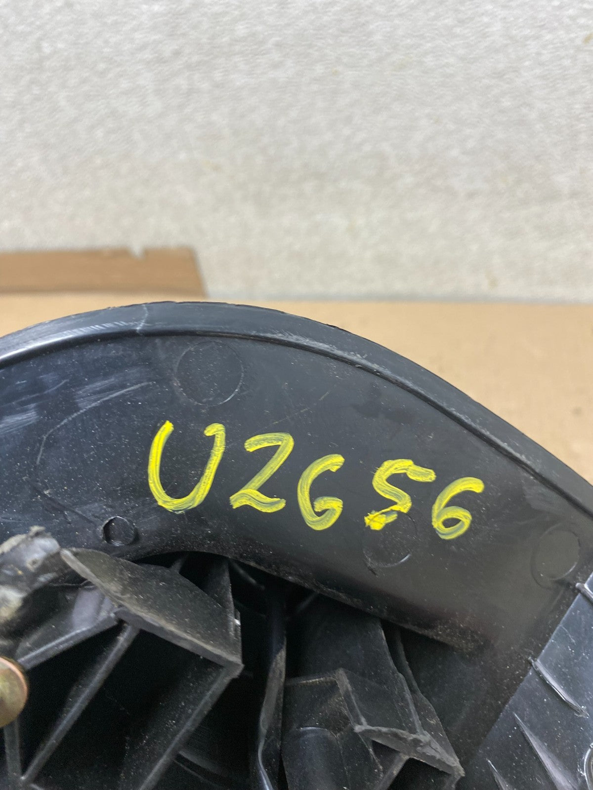 2007 to 2013 Chevrolet Tahoe Silverado Suburban Left Driver Mirror OEM U2656 DG7