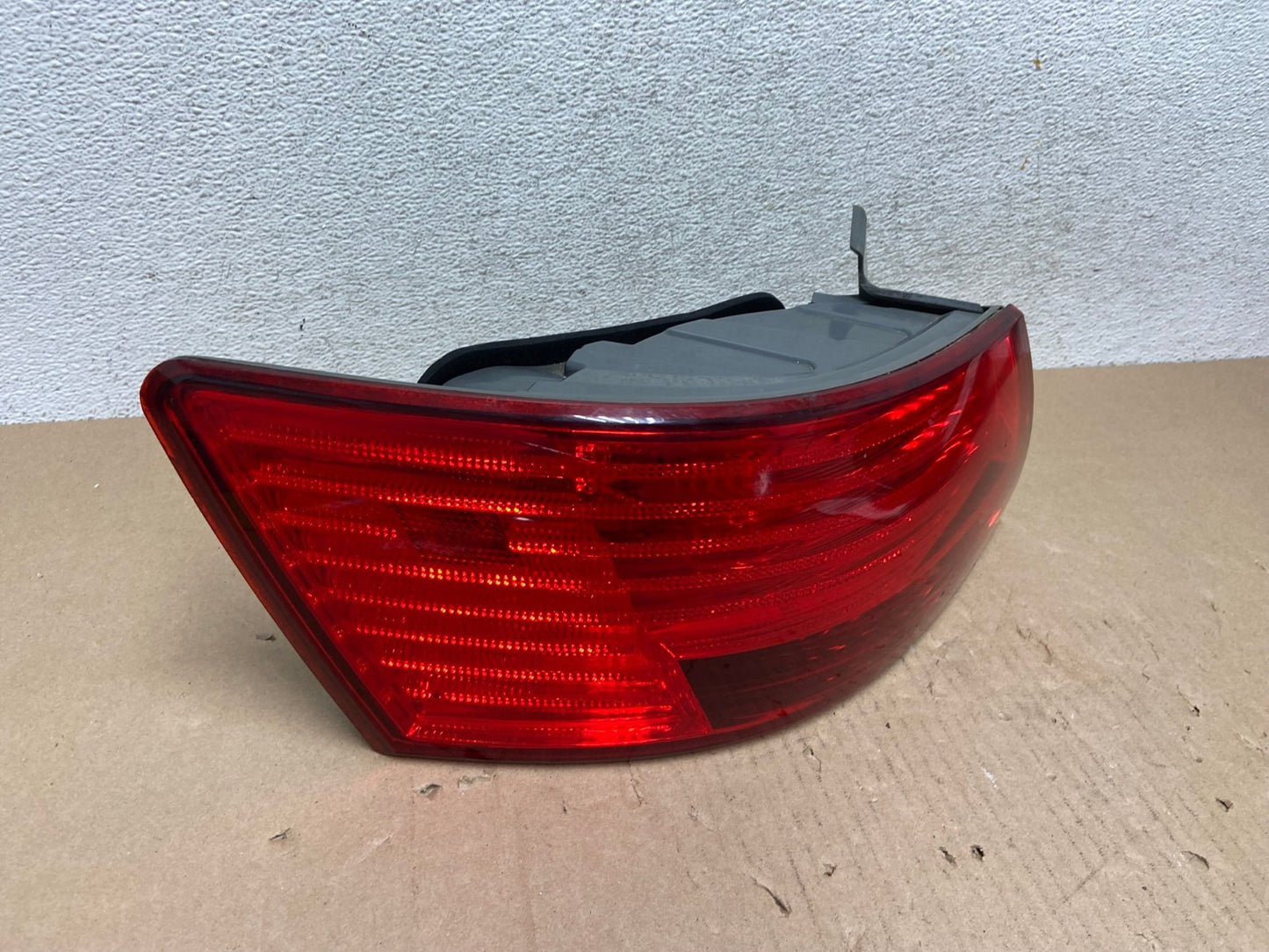 2009 to 2010 Hyundai Sonata Left Driver Lh Side Tail Light AG6710 LK2