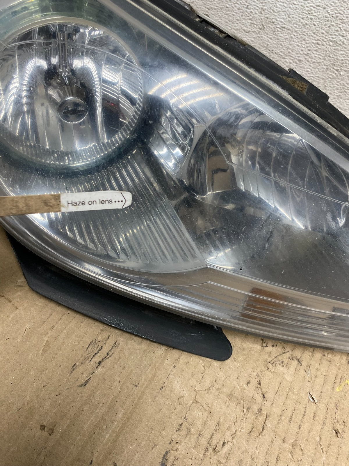 2008 to 2012 Chevrolet Malibu Right Passenger Rh Side Headlight AF5875 DW4