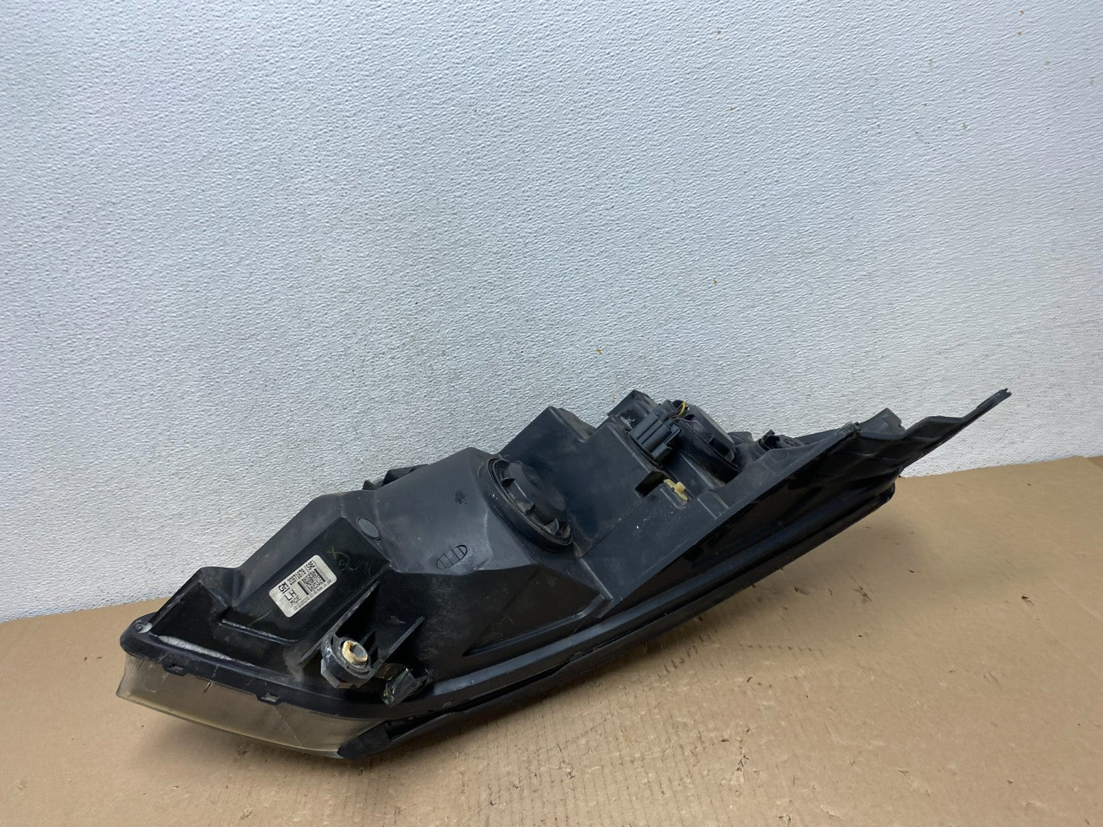 2013-2017 Chevrolet Traverse Left Driver LH Side Headlight Halogen AF3222 DW7