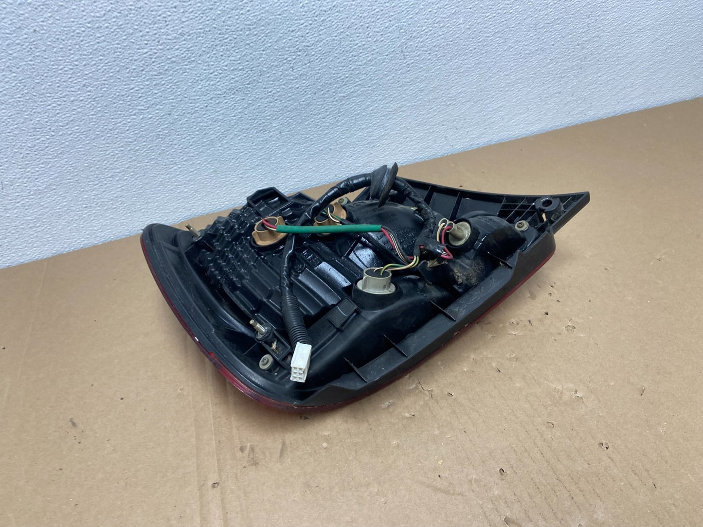 2001 - 2005 Lexus Gs300 Gs400 Gs430 Right Passenger Side Tail Light Oem AB68126