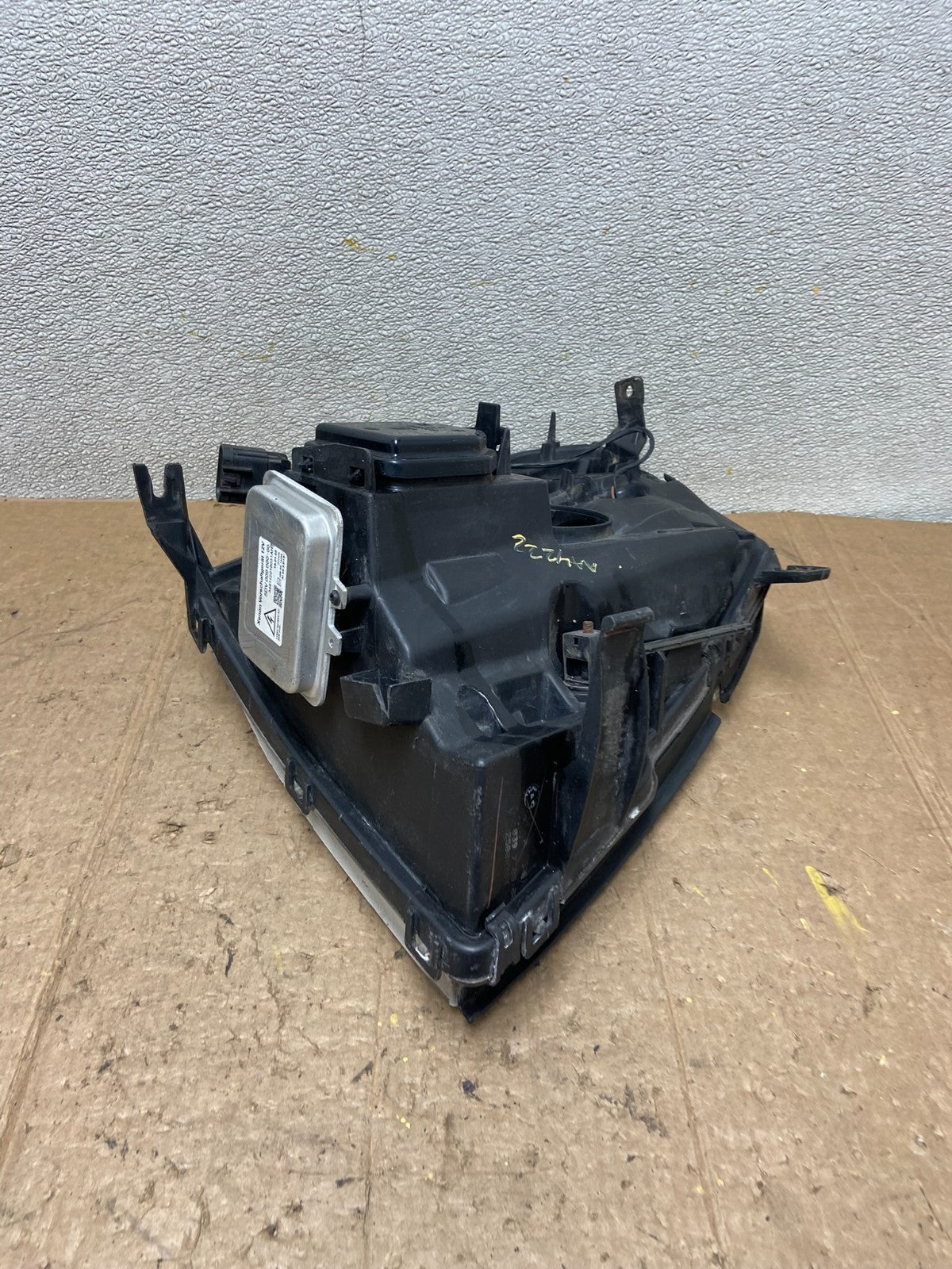 2007 - 2014 Cadillac Escalade Left Driver LH Side Xenon HID Headlight AA4222 DW6