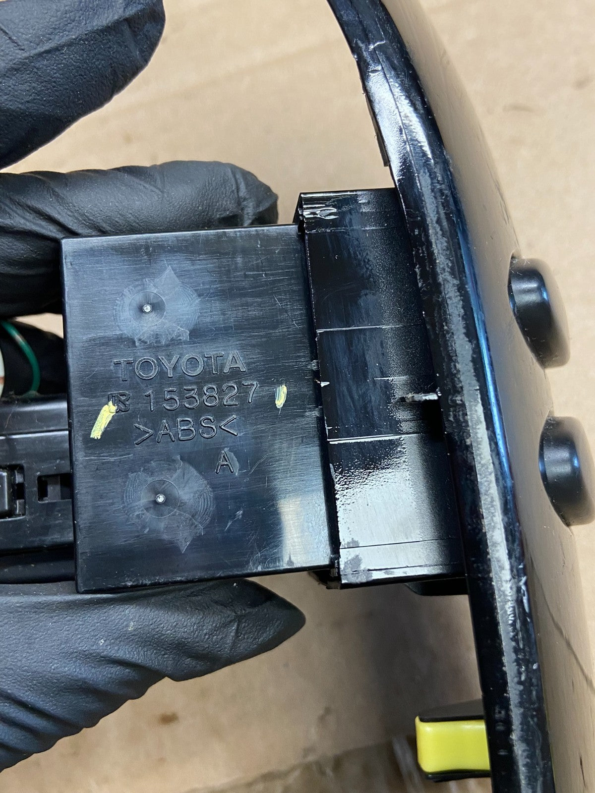 2004 to 2010 Toyota Sienna Left Side Climate Switches Bezel Trim AF1912 DG5