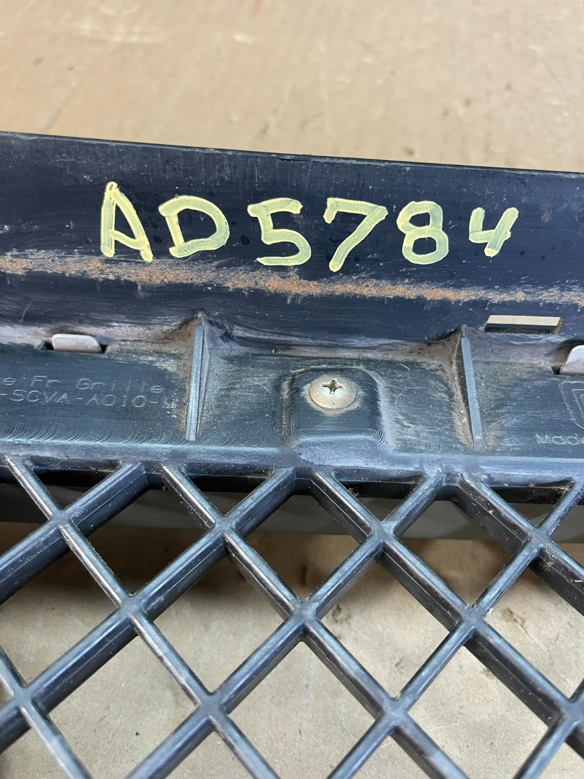 2003 2004 2005 2006 Honda Element Front Upper Grill Grille AD5784 DG5