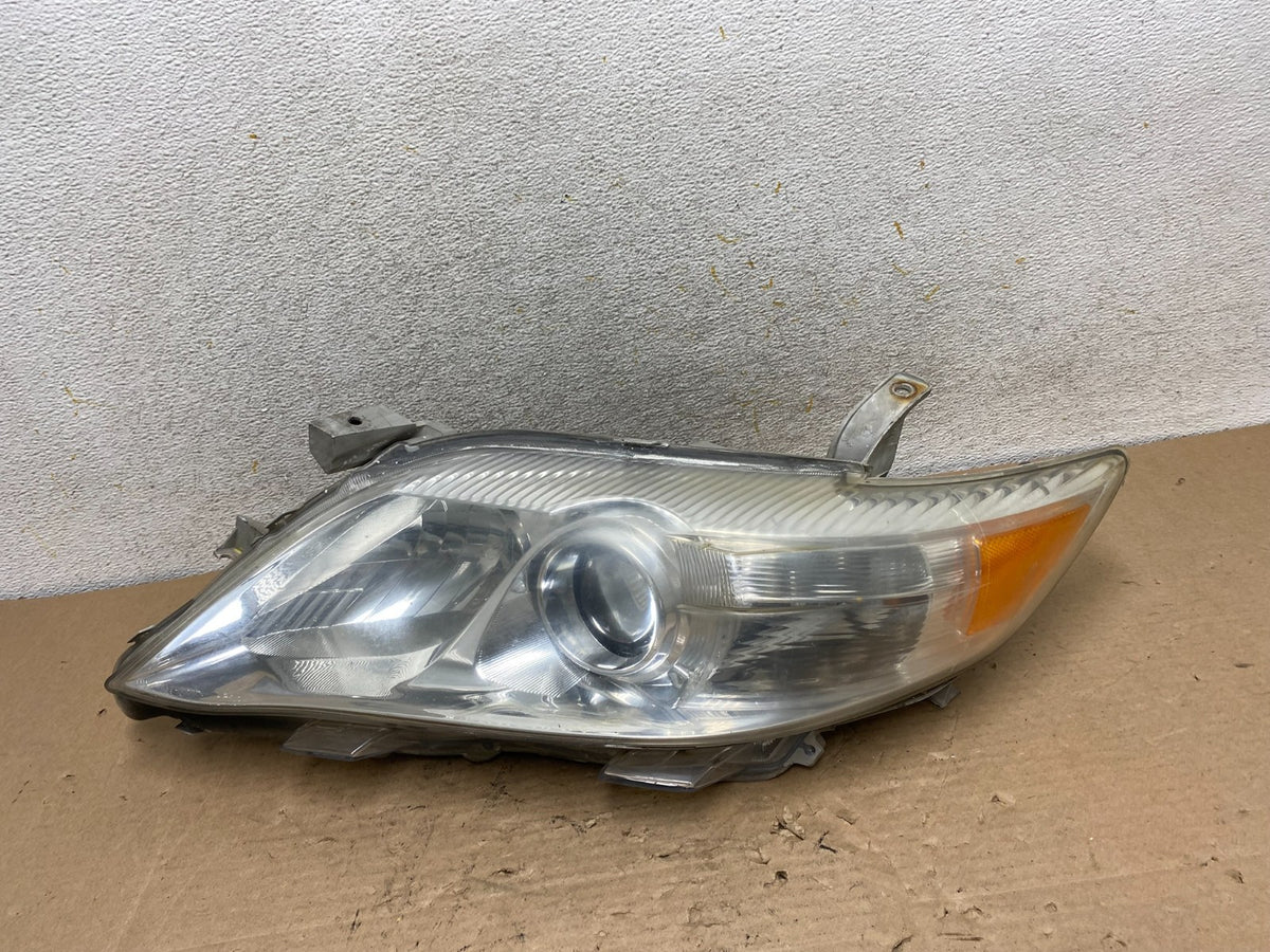 2010 - 2011 Toyota Camry Left Driver LH Halogen Headlight AI0992 DW0