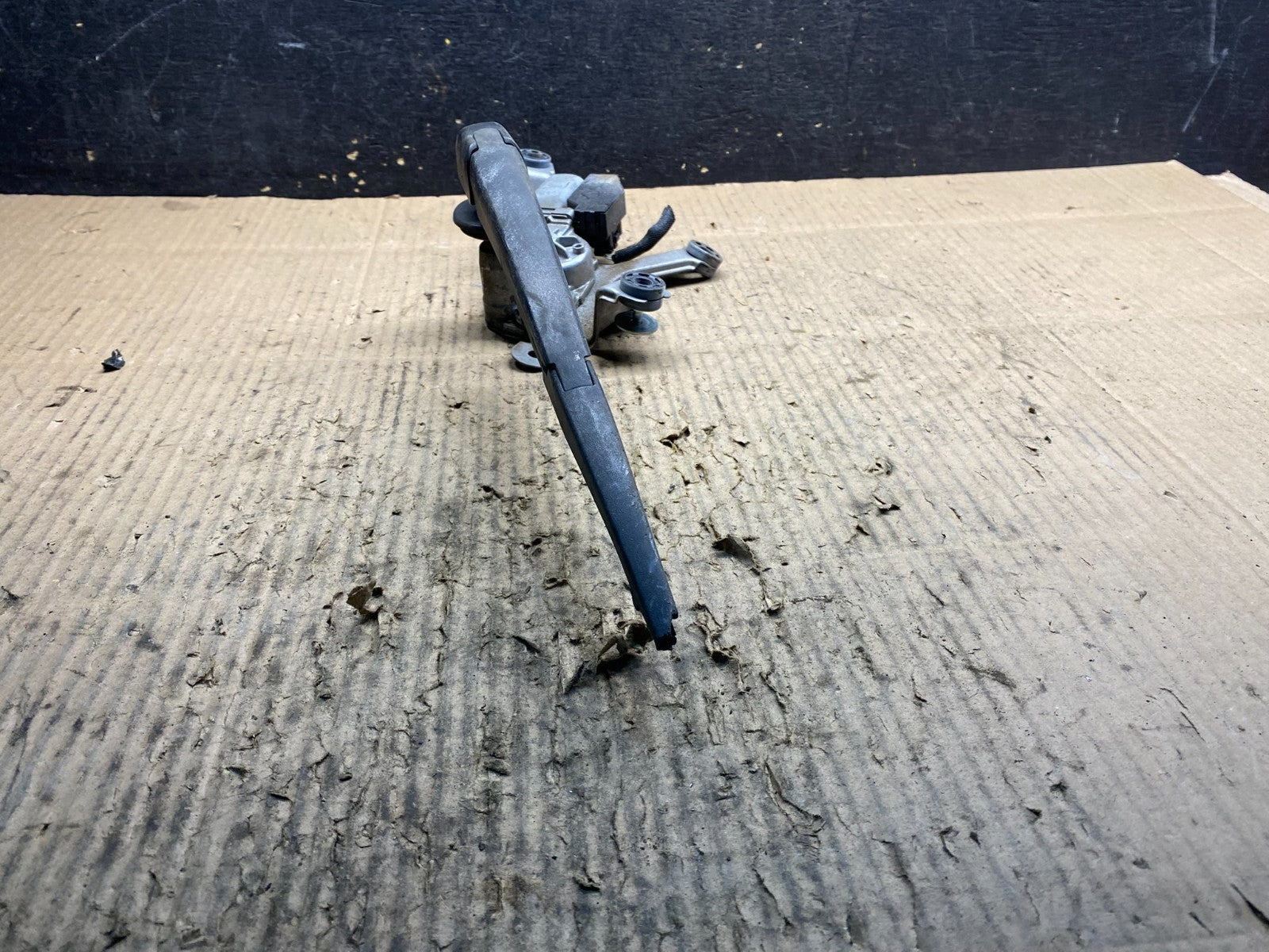 2006 to 2012 Toyota Rav4 Rear Wiper Windshield Motor OEM Y1427 DG2