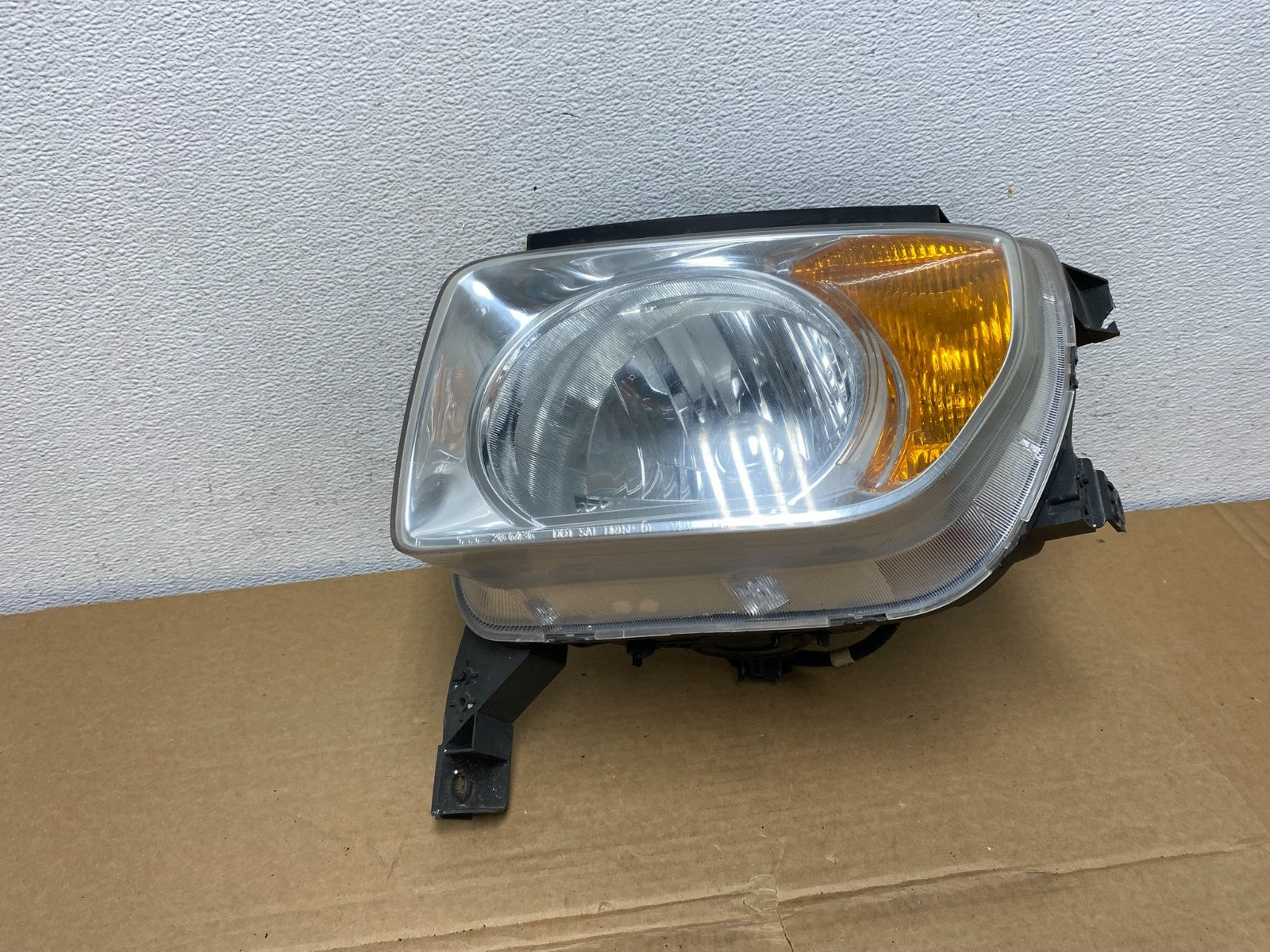 2003 to 2006 Honda Element Left Driver Lh Side Headlight TYC AD3786 DW0