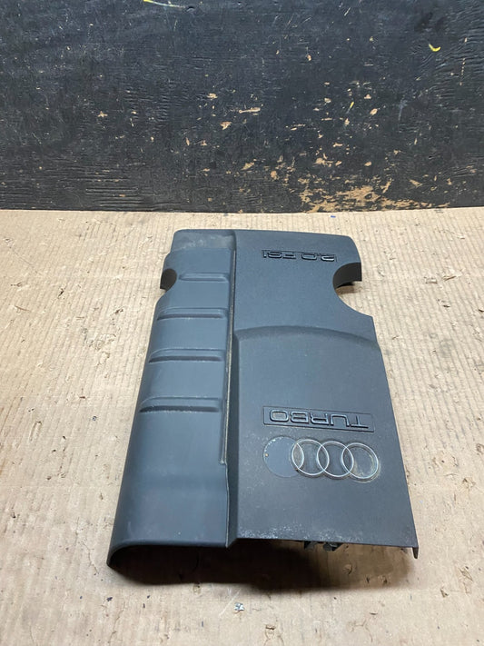 2005 to 2008 Audi A4 2.0L FSI Engine Cover Garnish AD8455 DG0
