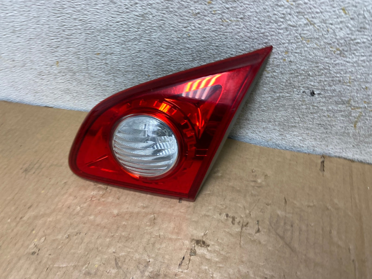 2008 - 2015 Nissan Rogue Right Passenger Side Tail Light Inner AI8140 LK1