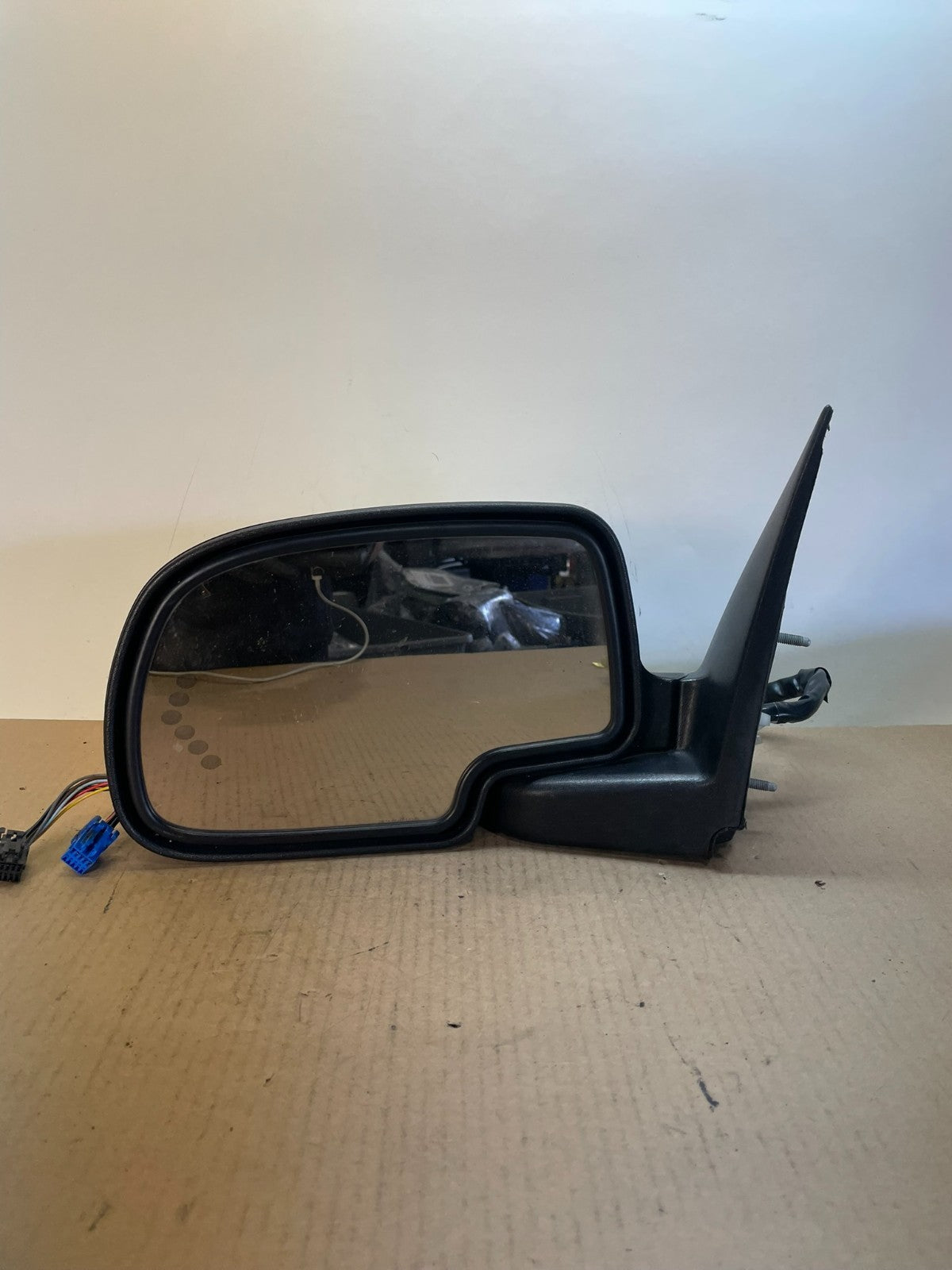 2003-2006 Cadillac Escalade Left Driver View Door Turn Signal Mirror AI4163 DG8