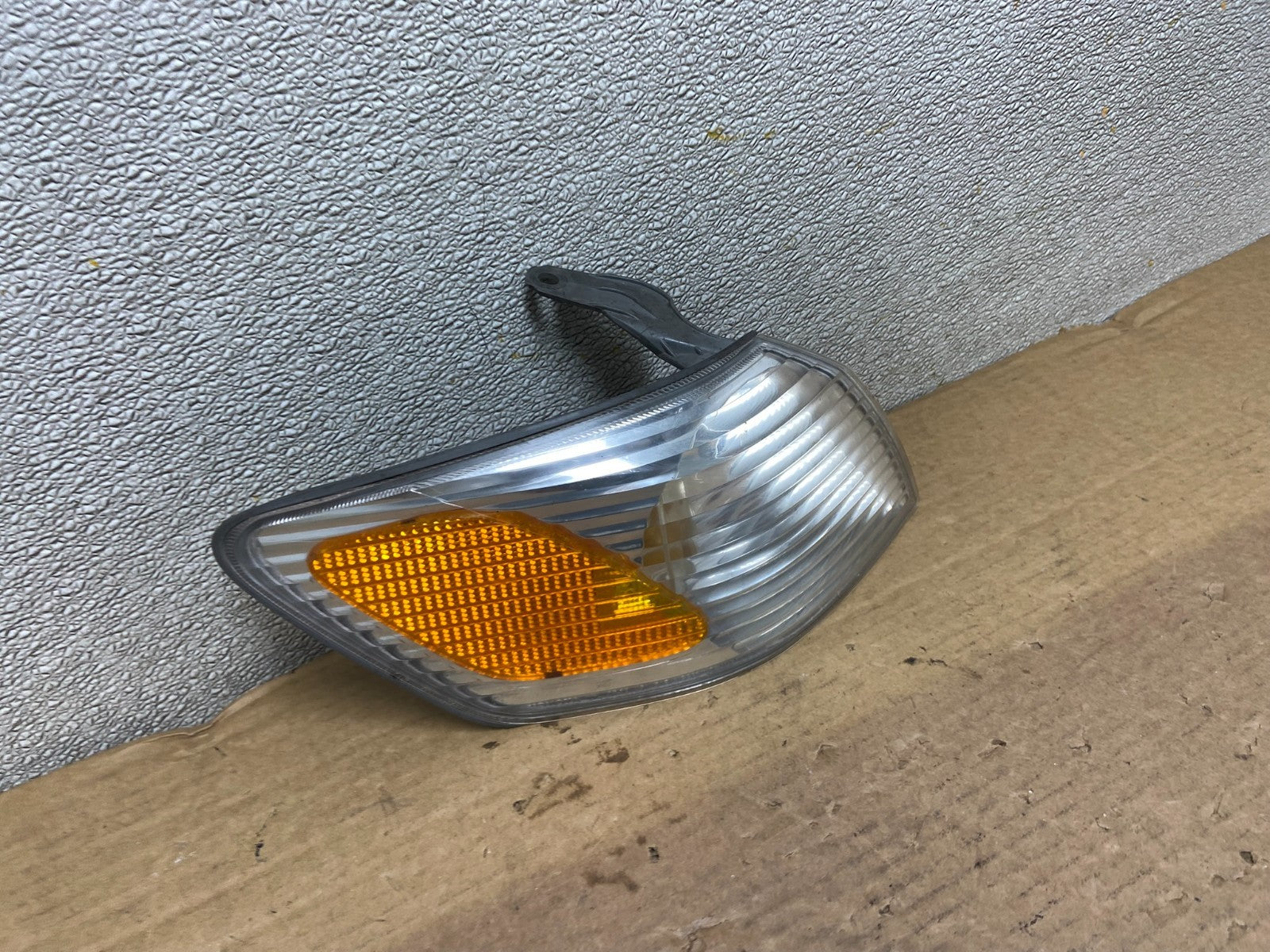 2000 - 2001 Toyota Camry Front Right Passenger RH Turn Signal Oem AB5198 DW2
