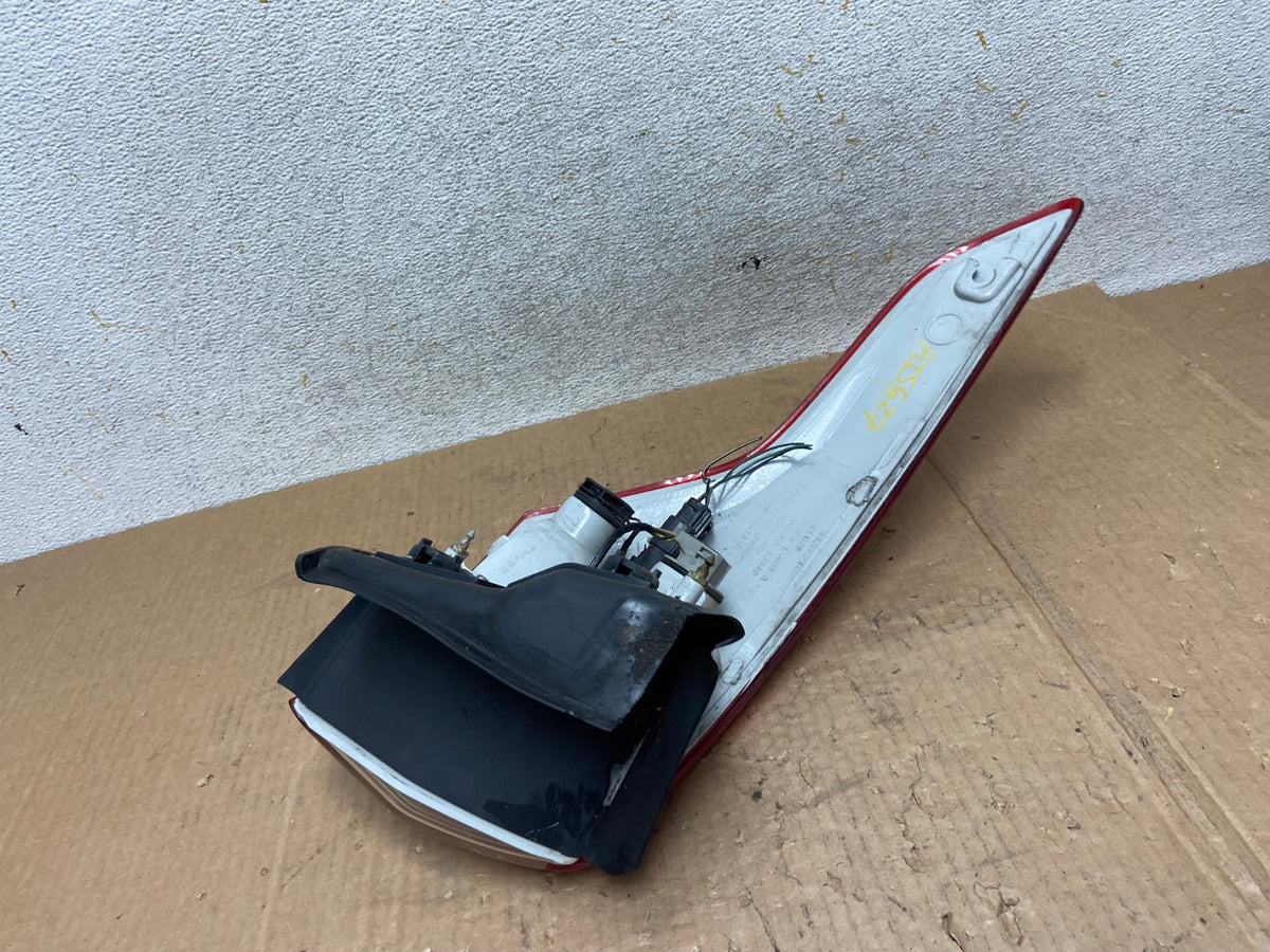 2013 to 2016 Ford Escape Right Passenger RH Side Tail Light AI5627 LK5