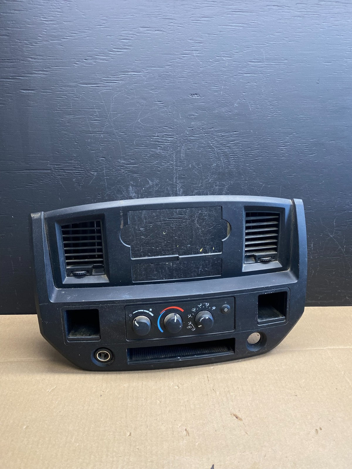 2006 to 2008 Dodge Ram Radio Climate Control A/C Heat Dash Bezel Trim AC6228 DG0