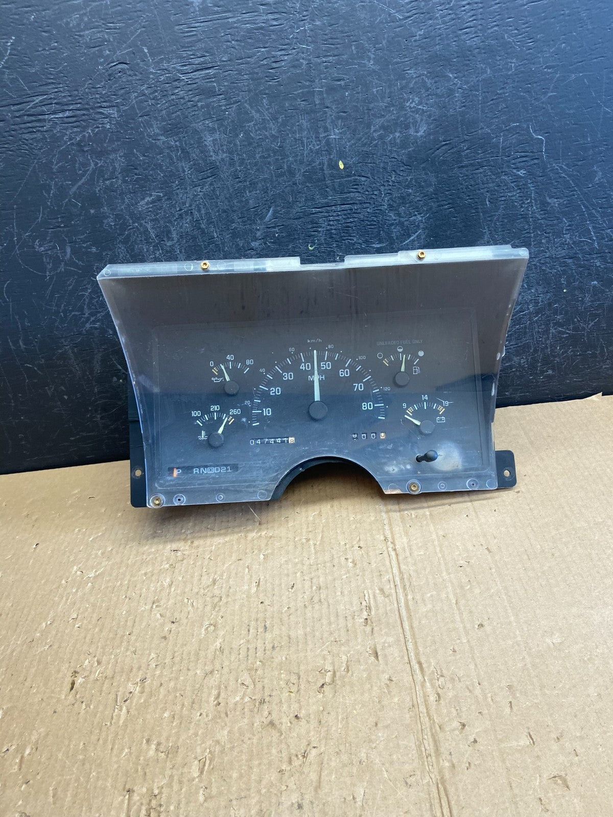 1992-1994 Chevrolet GMC Sierra Silverado Cluster Gauge Speedometer ECM AE4131 DG0