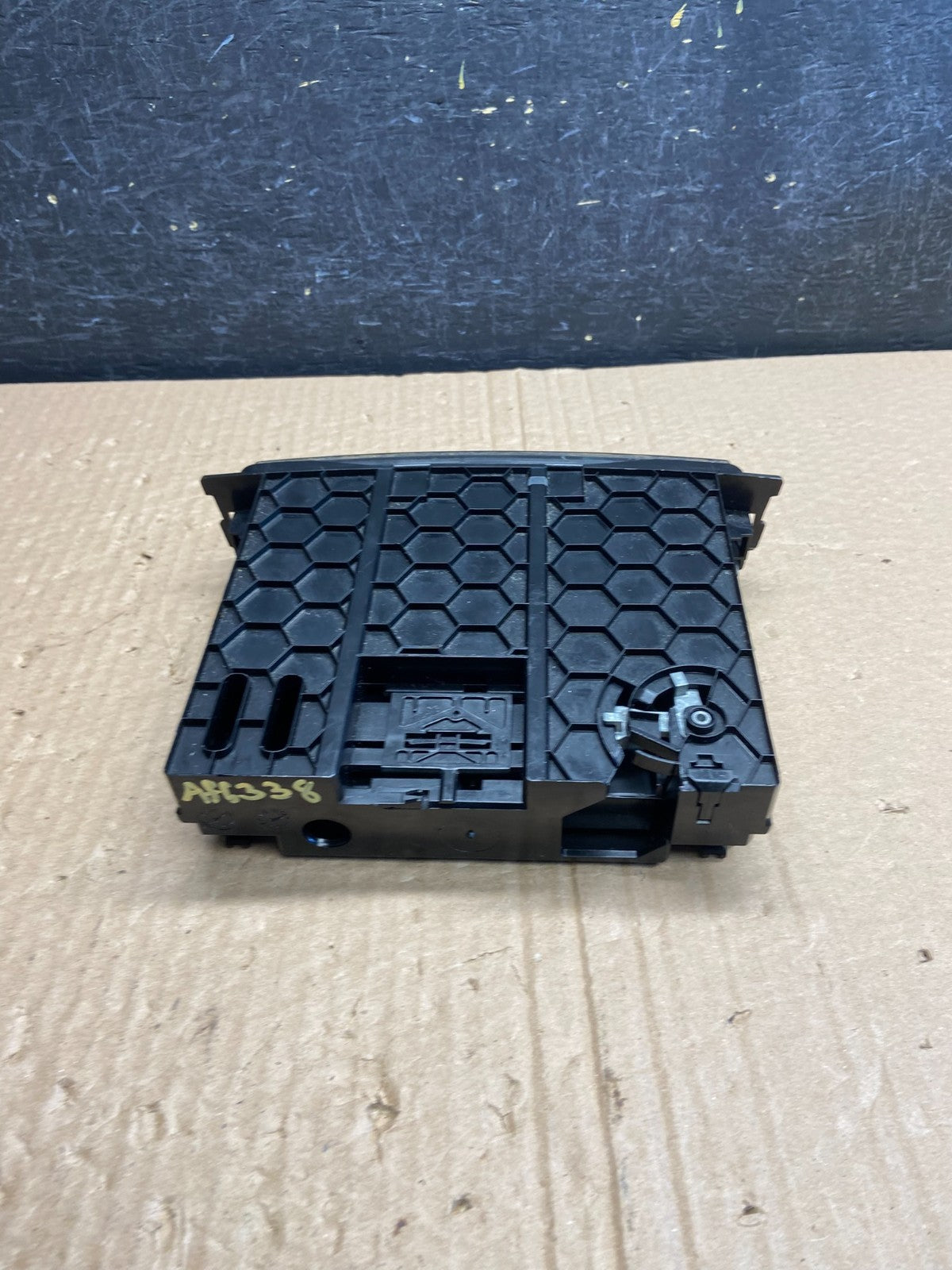 2007-2012 Mercedes GL450 X164 Center Console Ash Tray Compartment AF6338 DG4