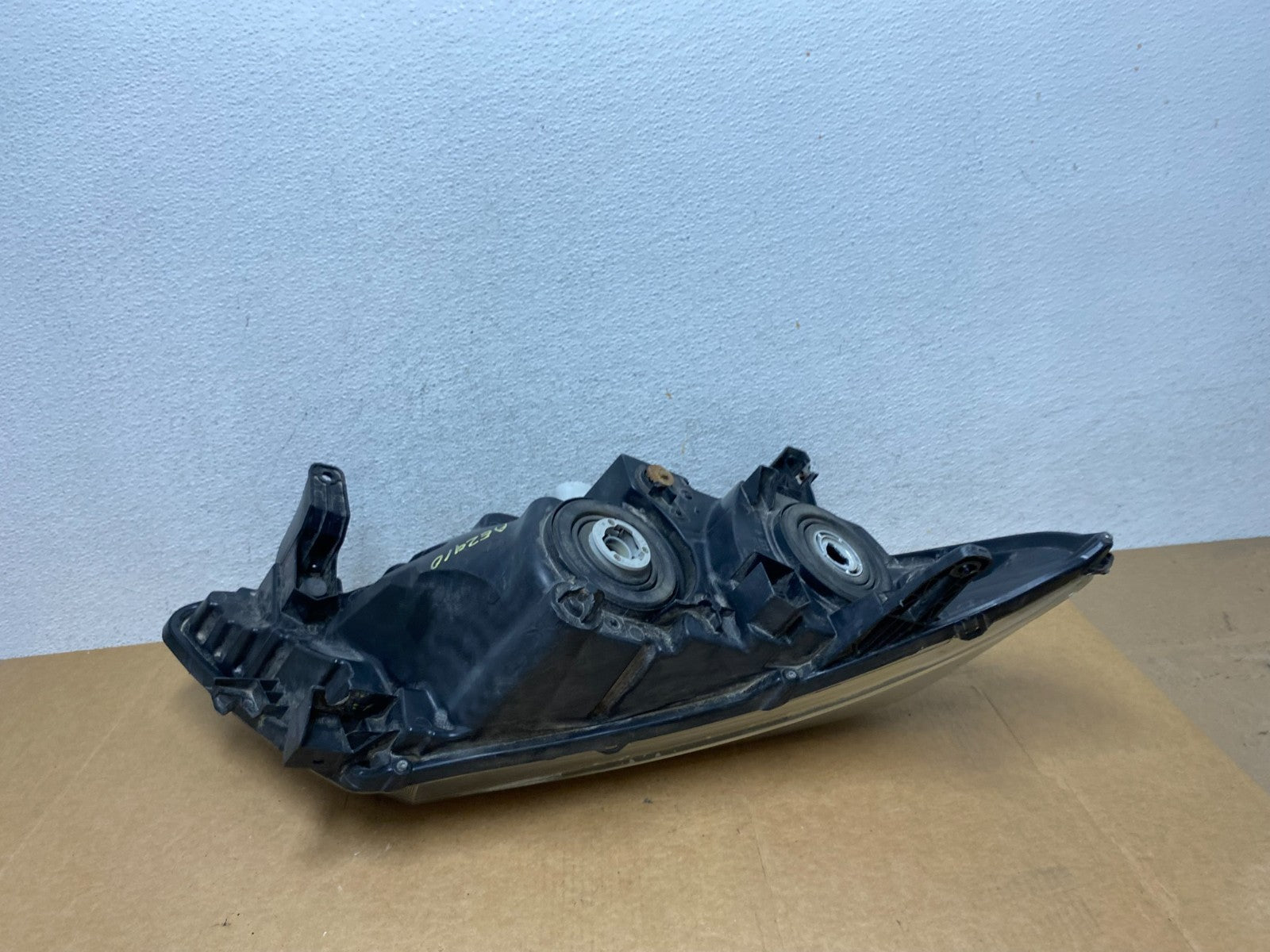 2013 to 2016 Nissan Pathfinder Left Driver LH Side Headlight Halogen AE29108