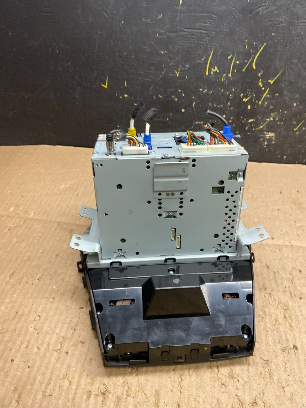 2013 to 2016 Hyundai Santa Fe AM/FM Radio CD Player Oem Y7950 DG5