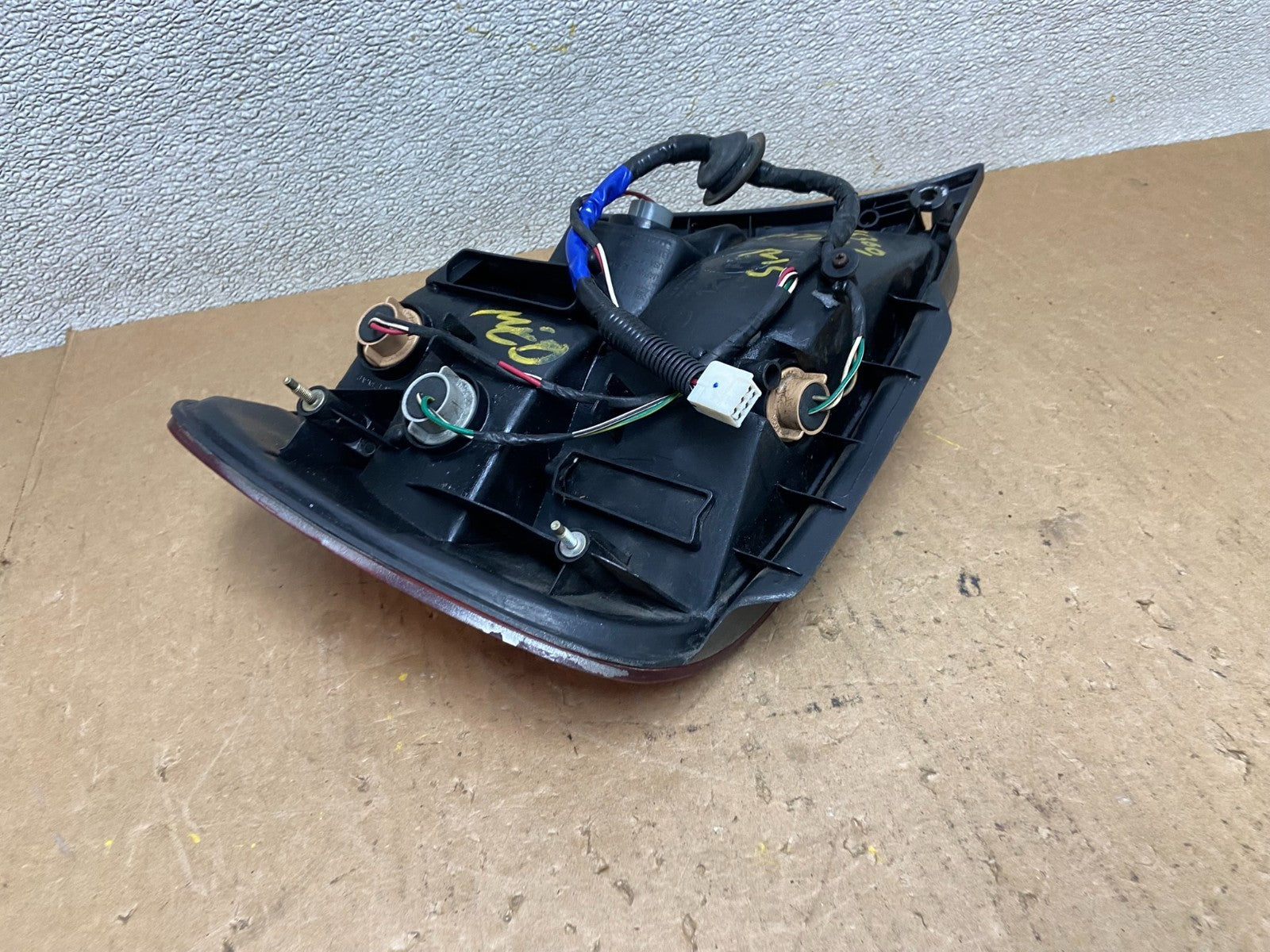 2001 - 2005 Lexus Gs300 Gs400 Gs430 Right Passenger Side Tail Light Oem Z7748 PS4