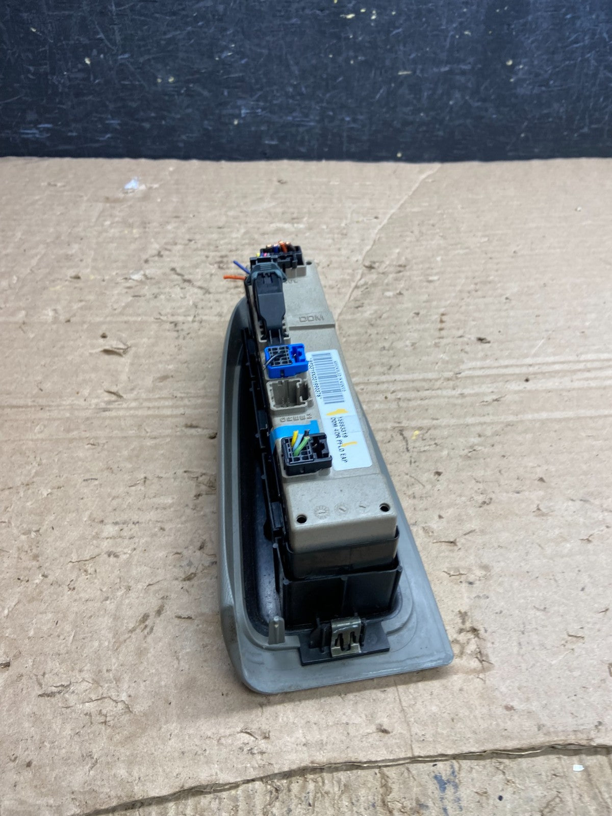 2003 to 2006 Suburban Tahoe Yukon Front Left Driver Window Switch AF2344 DG3
