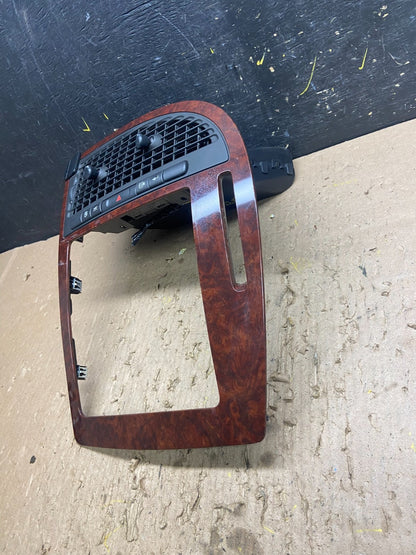 2005 to 2009 Saab 9-7X Dash Radio Stereo Display Trim Panel Bezel T8952 DG1