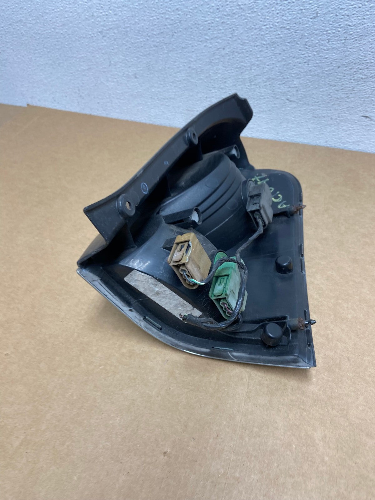 2005 2006 2007 Mercury Mariner Left Driver Side Tail Light AC1647 LK6