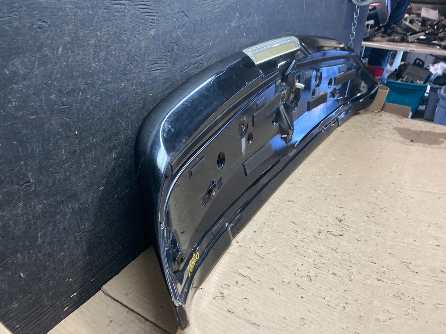 2004 to 2009 Lexus RX350 Rear Trunk Lid Tail Gate Lift Gate Spoiler X80249