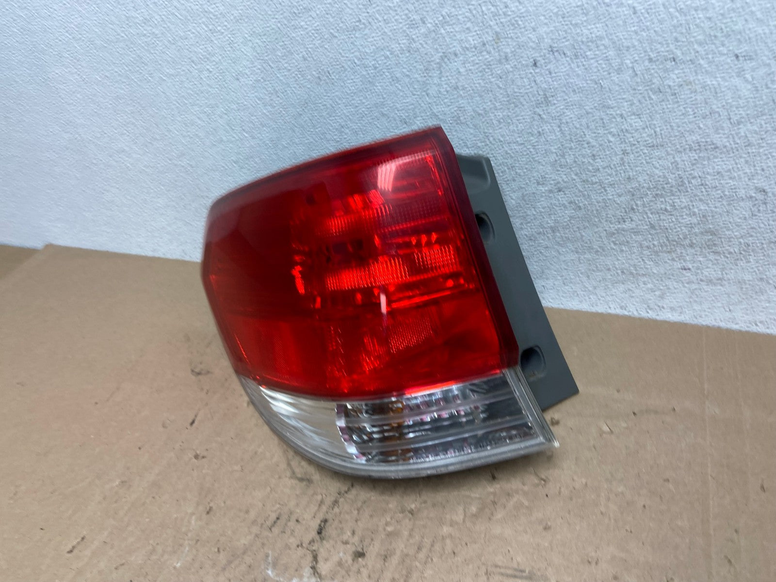 2008 2009 2010 Honda Odyssey Left Driver LH Side Tail Light AE6486 LK1