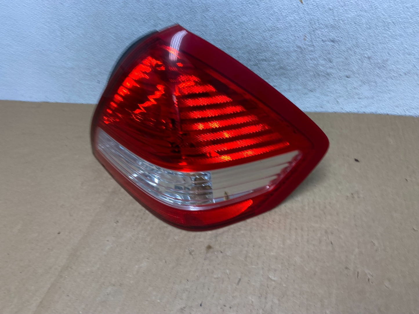 2007-2012 Nissan Versa Sedan Right Passenger Rh Side Tail Light AF9581 DW1