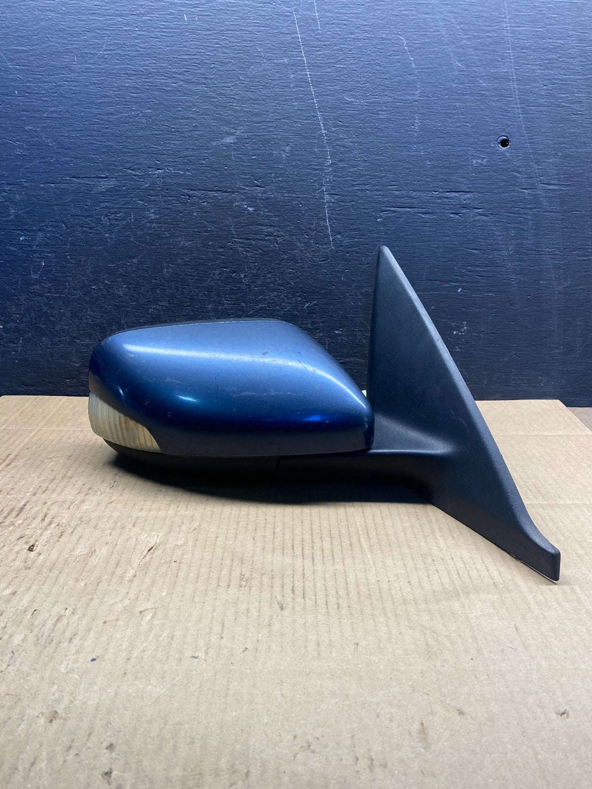2004-2006 Volvo S40 Right Passenger Side Turn Signal View Door Mirror AD4918 DW0