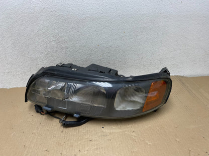 2001 2002 2003 2004 Volvo V70 XC70 Left Driver Side Headlight TYC AG6924 DW0