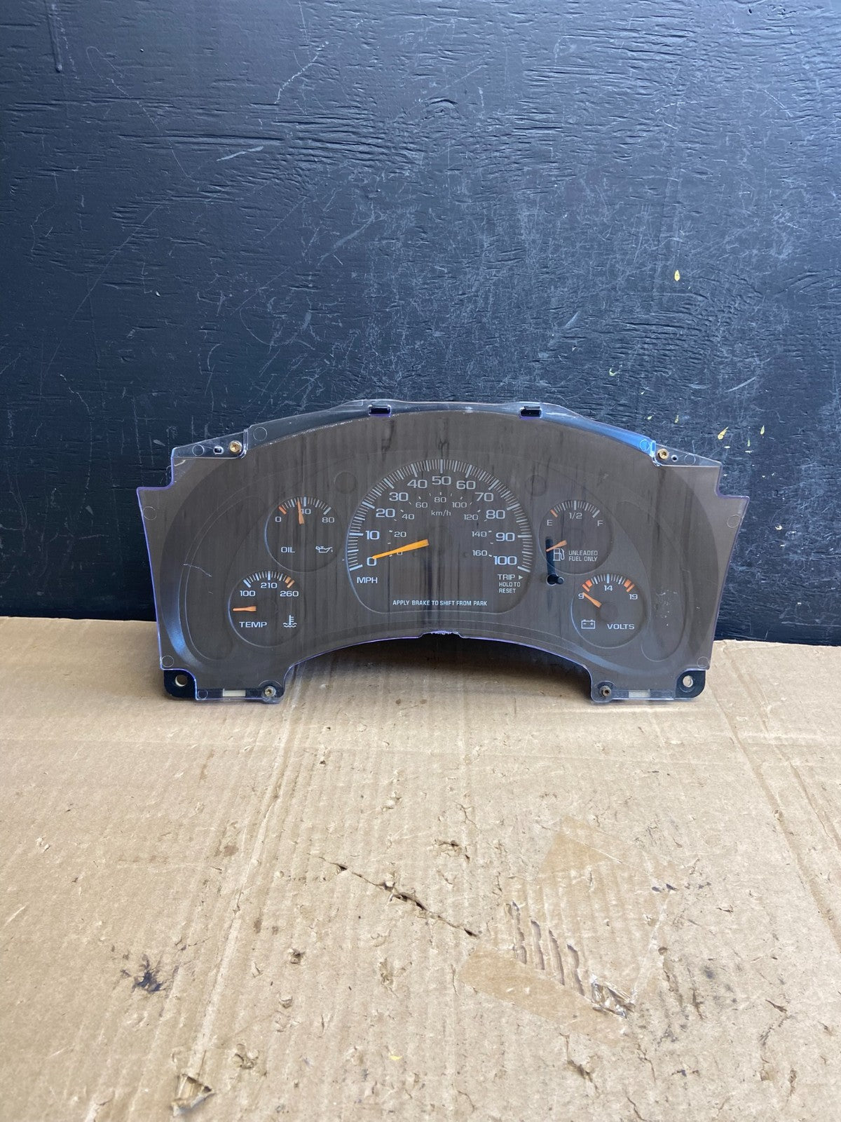 2000 to 2005 Chevrolet Astro Cluster Gauge Speedometer ECM AE2020 DG0