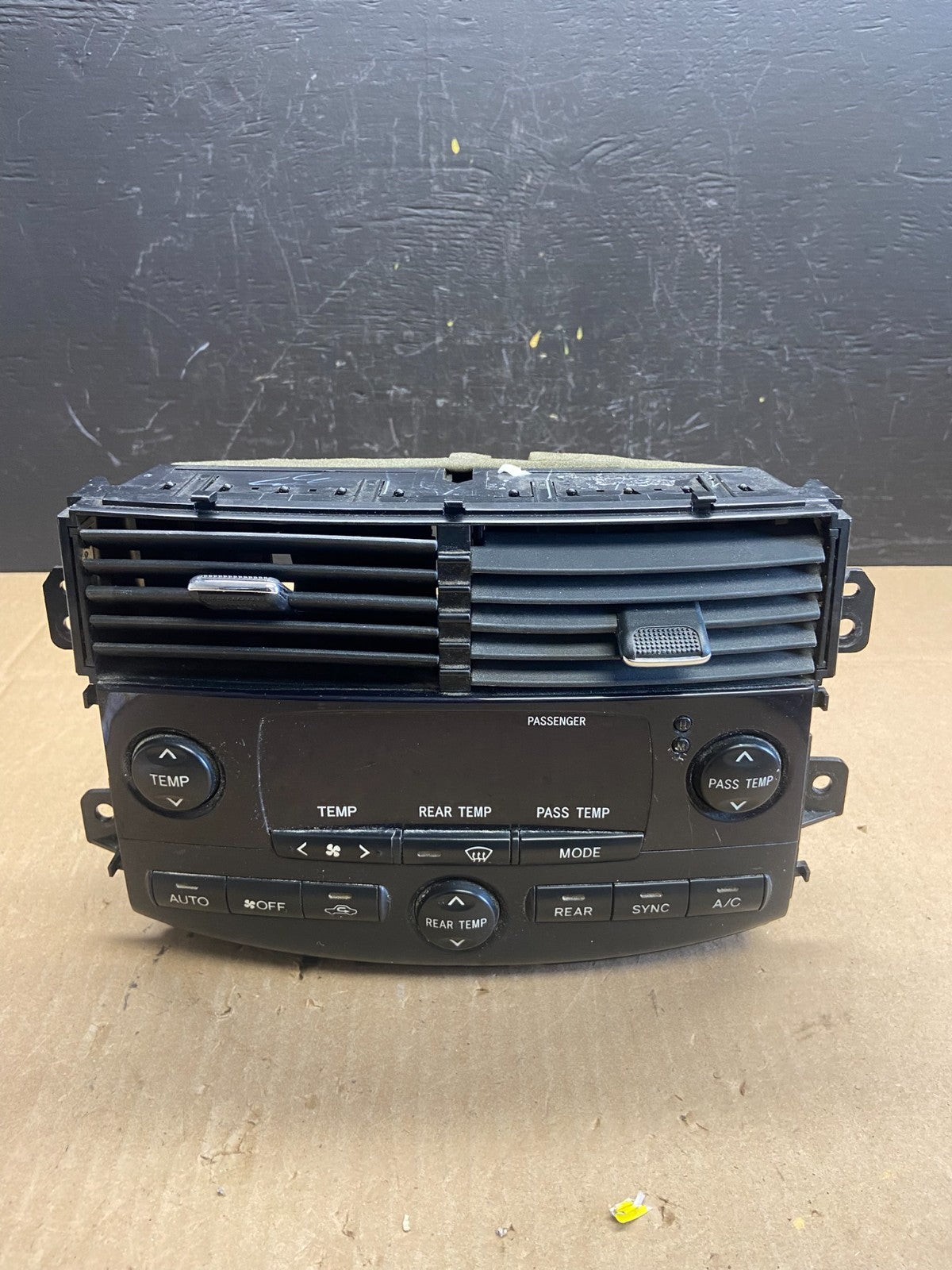 2004-2005 Toyota Sienna AC Climate Heater Temperature Control Air Vent AB9408 DG0