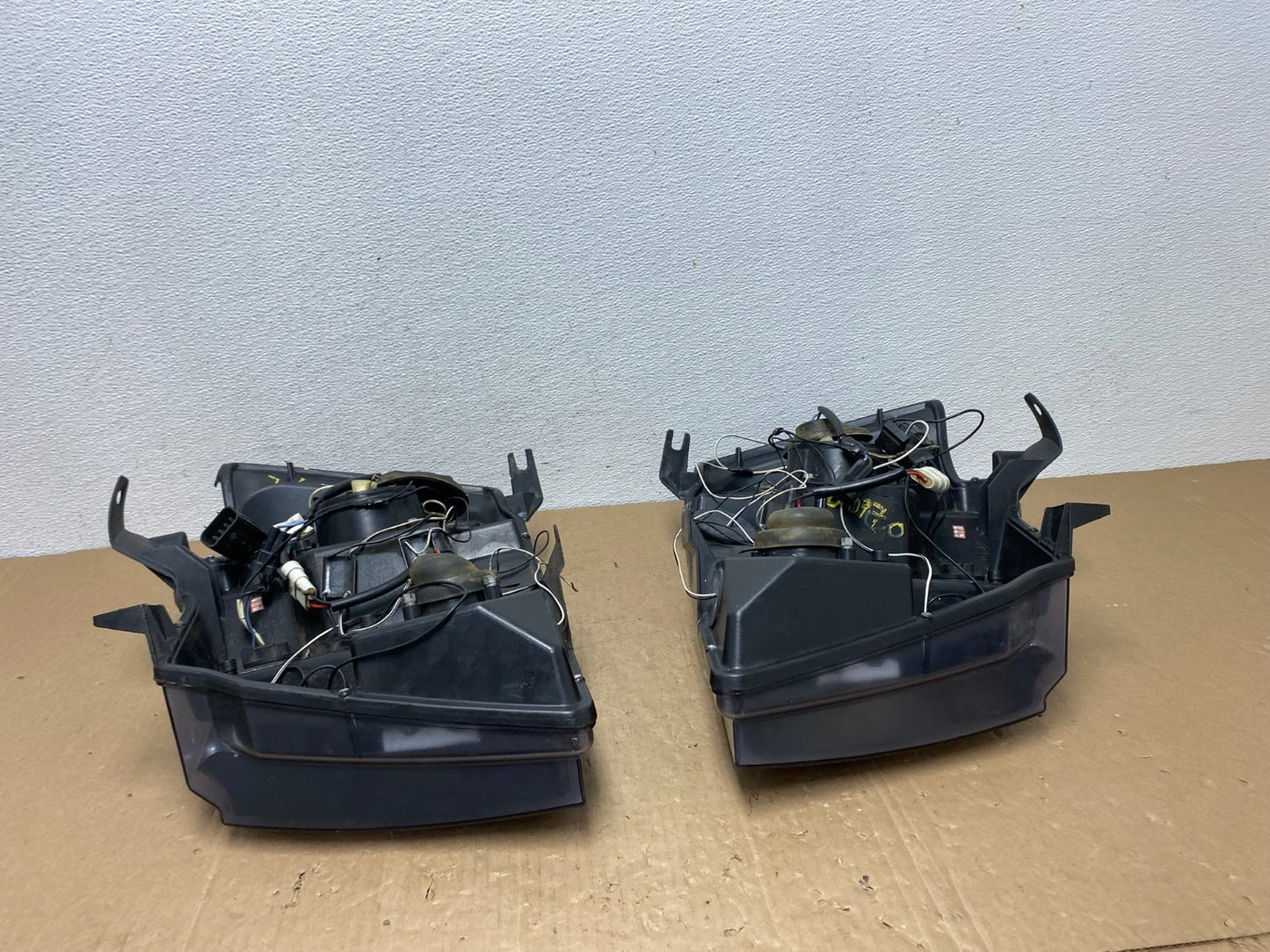 2007-2013 Chevrolet Suburban Tahoe Left+Right Set LED Black Headlights AC5796 DG13