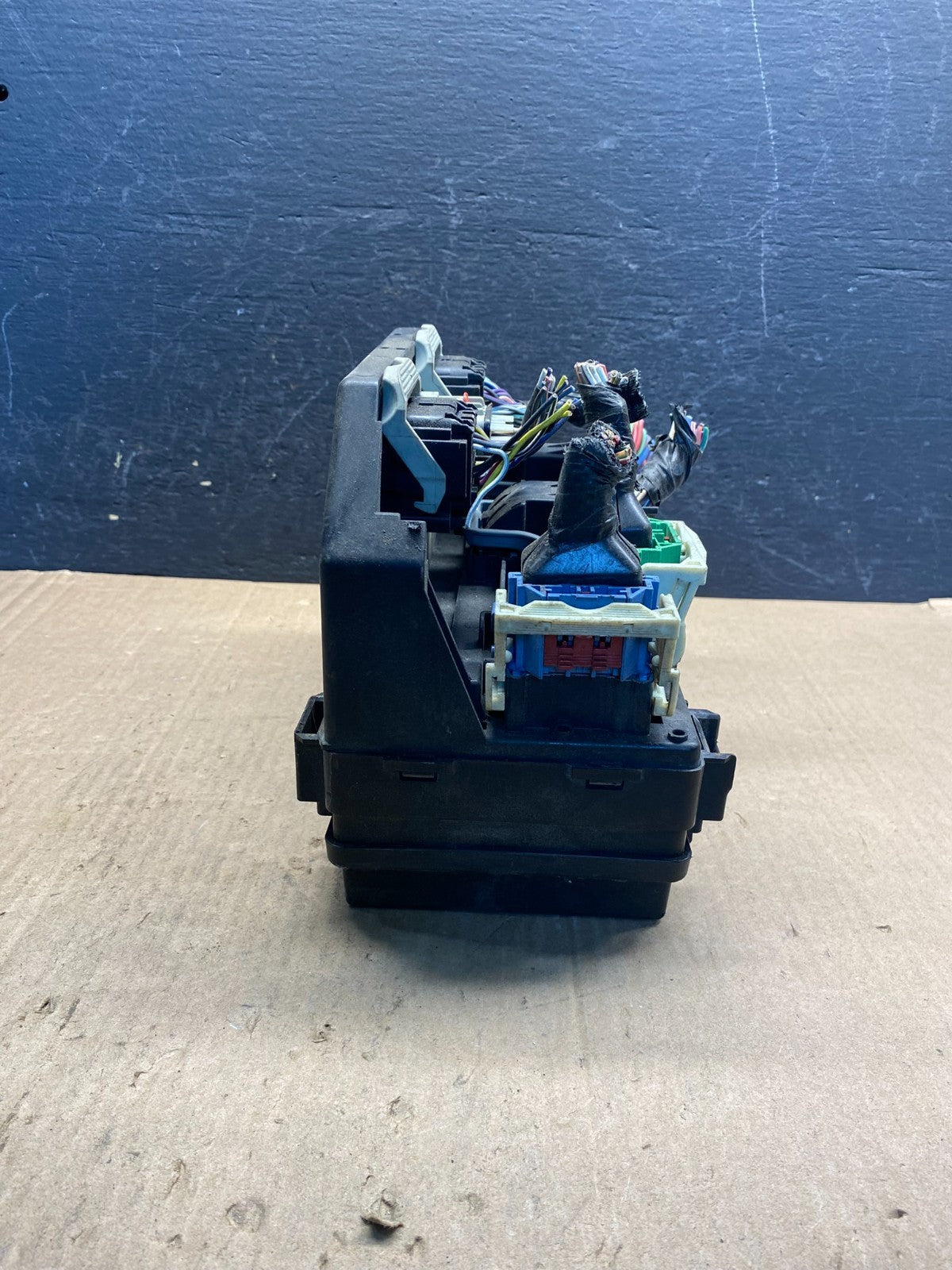 2008-2009 Dodge Journey Fusebox Fuse Box Relay Body BCM Module AE7672 DG2