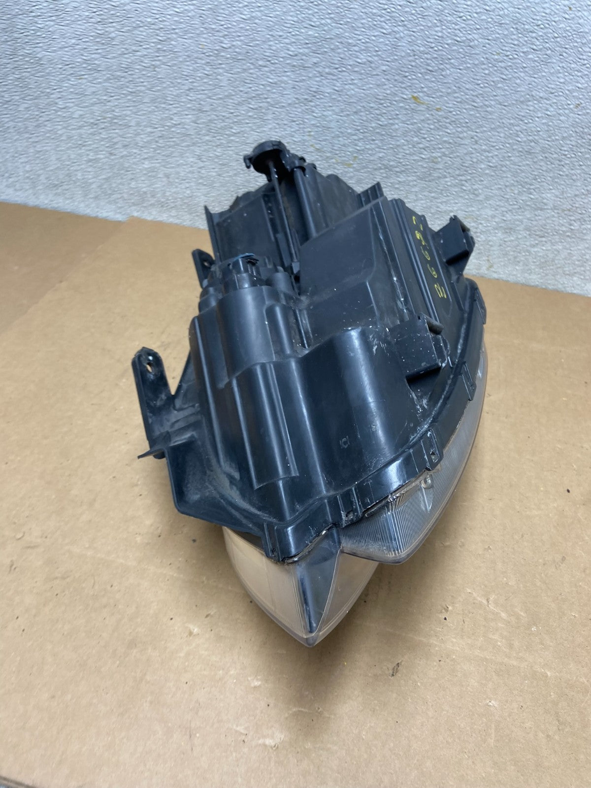 2012 - 2013 Kia Soul Right Passenger RH Headlight Halogen Z6672 DW9